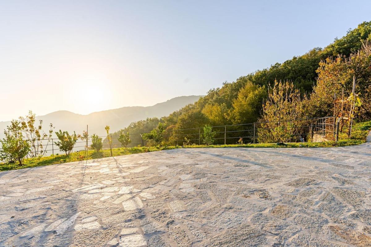 Sea-View Retreat - Pool, Tavern, Fireplace Rapallo Exterior foto